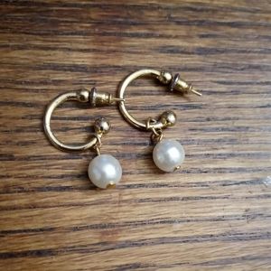 **❤️ 3/$10 ❤️ Gold Tone Faux Pearl Earrings